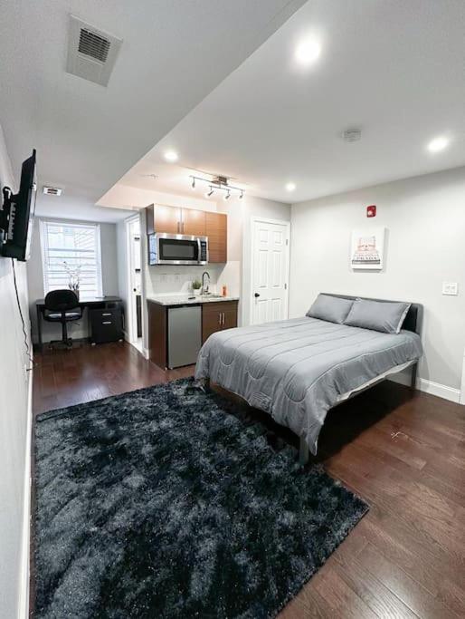 Efficient Cozy Studio Apartment by University City